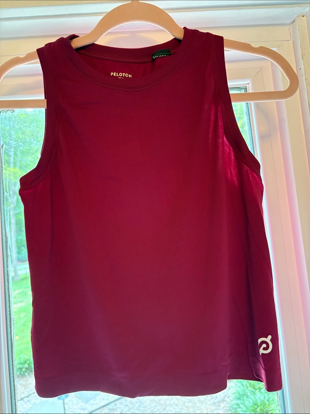 Peloton Women's Sleeveless Performance Tank - Berry Red. XS/S